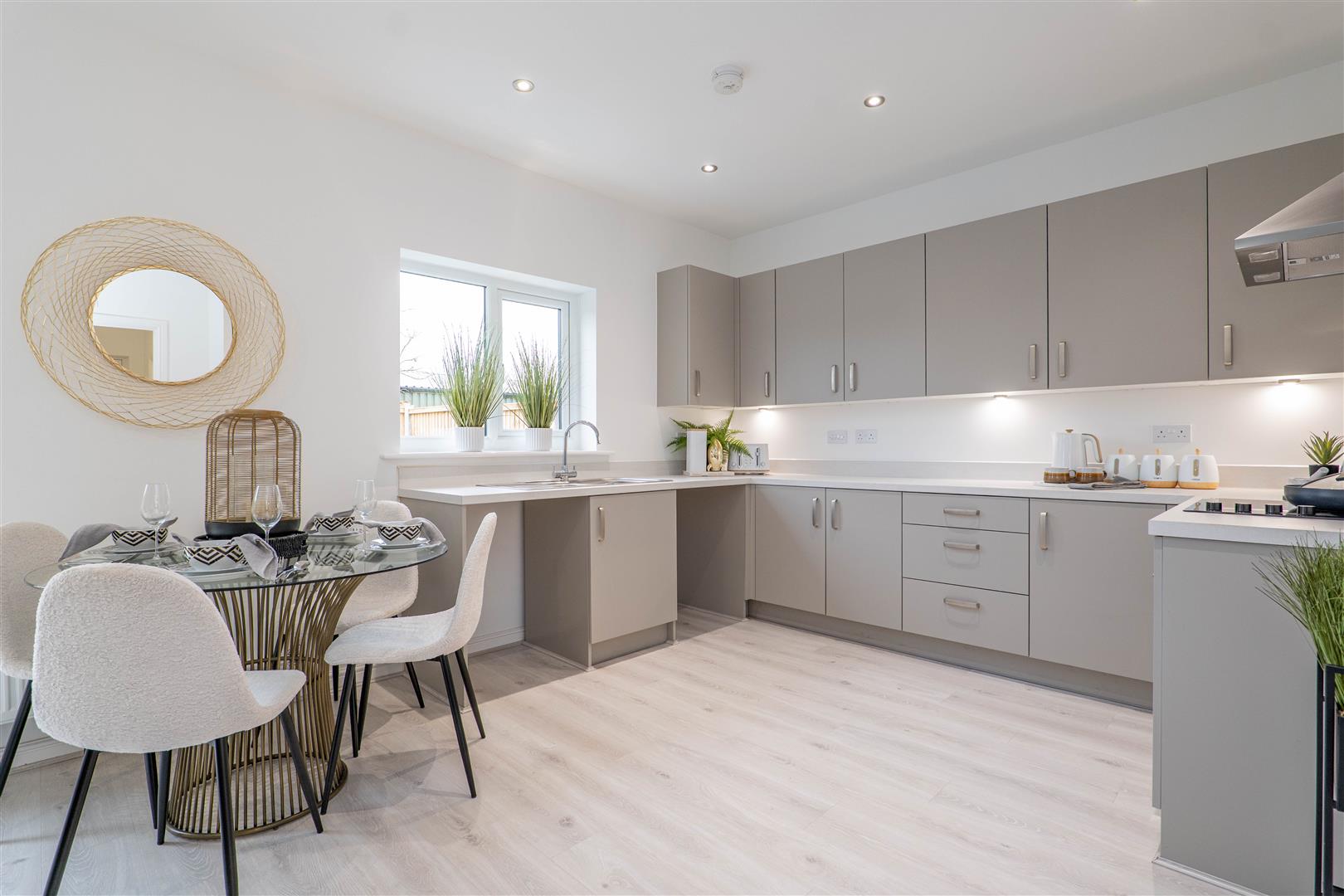 2 bed property in Lotus Close, Charnock Richard